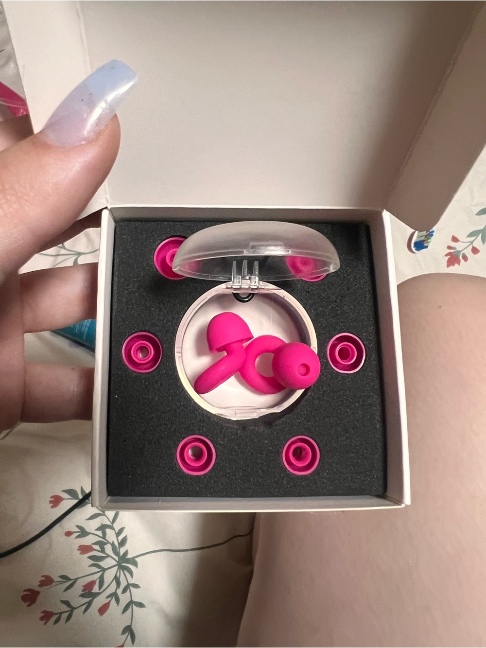 Silicone In-Ear Earplugs+ Extra Tips - Hot Pink